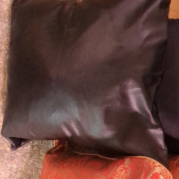 Pillow covers - Picture 6 of 8